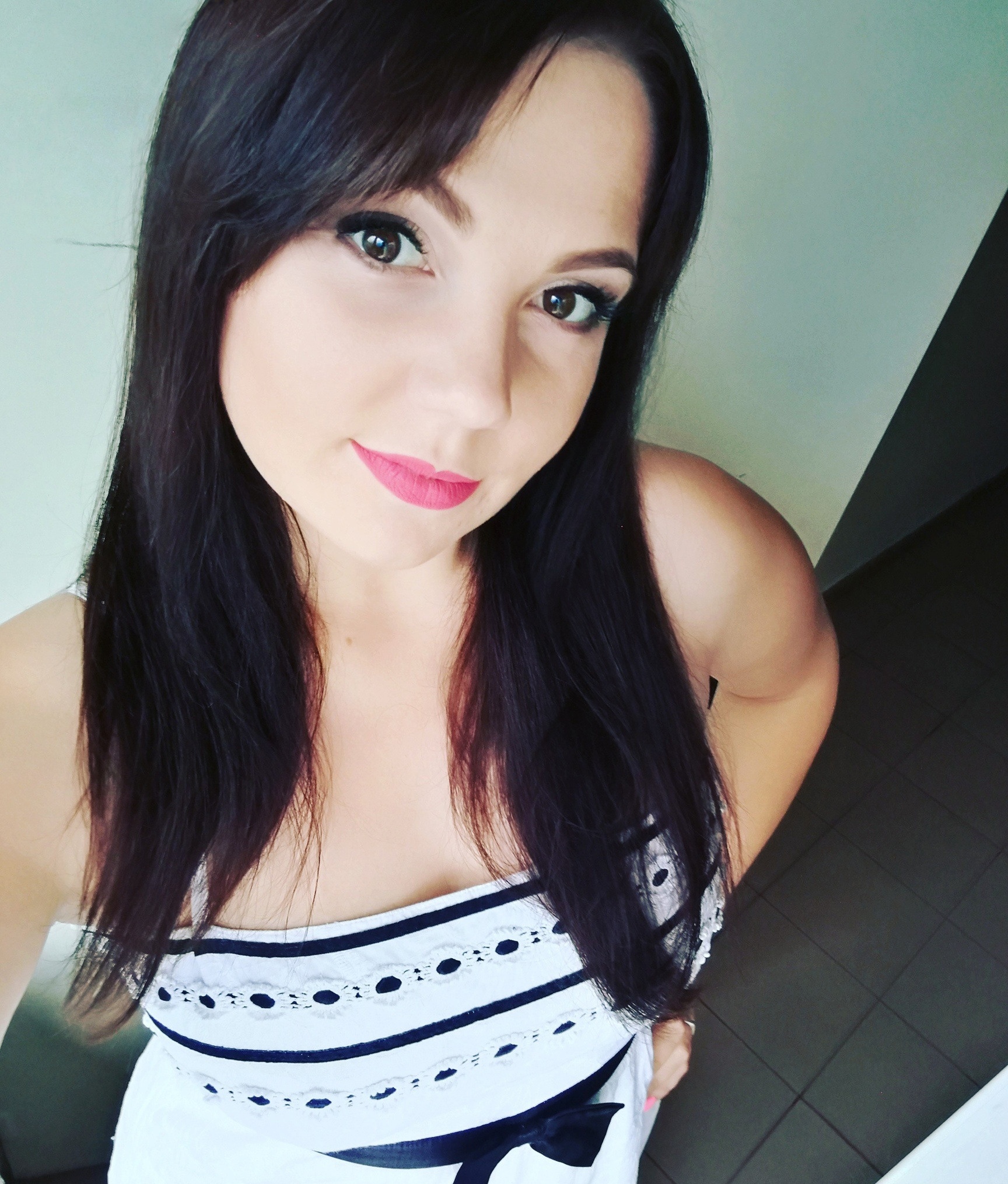 Анна привлекальеная девушка из Биробиджан цена от 3000 руб