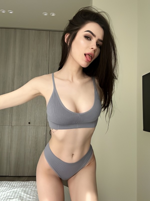 Алена привлекательная девушка из Биробиджан цена от 4000 руб