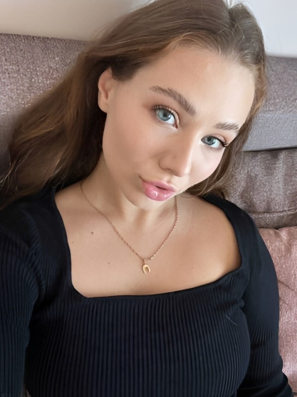 Элина привлекательная девушка из Биробиджан цена от 2500 руб