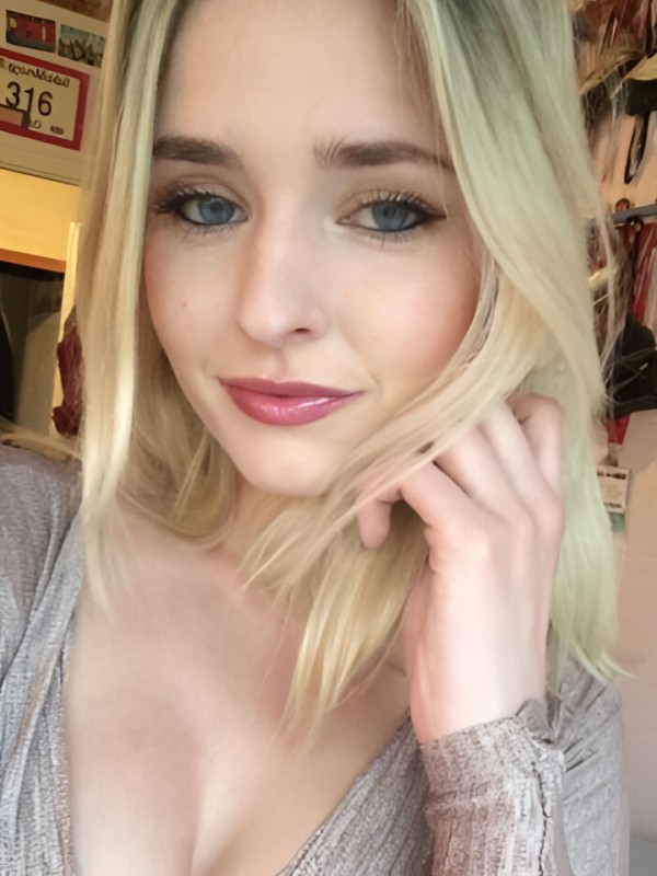 Маргарита привлекательная девушка из Биробиджан цена от 4000 руб