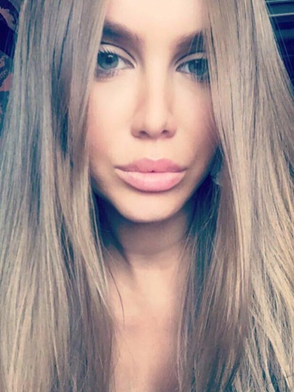 Кристина привлекательная девушка из Биробиджан цена от 3500 руб