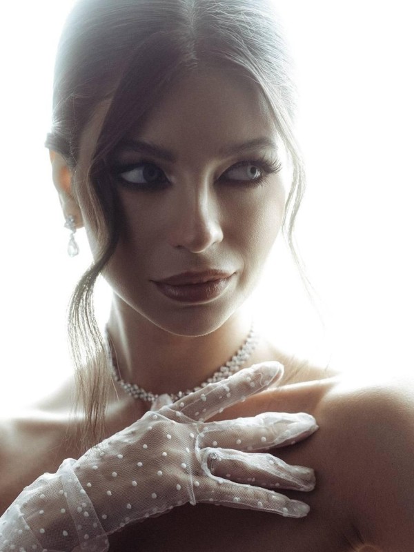 Ирка привлекательная девушка из Биробиджан цена от 5000 руб